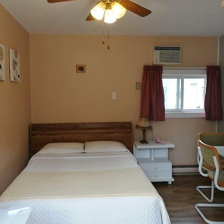 Motel Belair Rigaud Екстер'єр фото