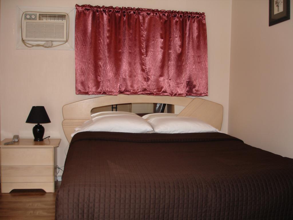 Motel Belair Rigaud Екстер'єр фото