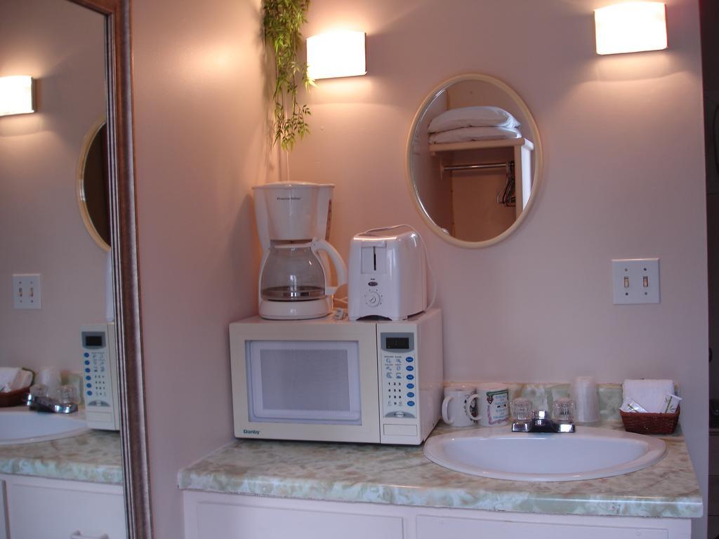 Motel Belair Rigaud Екстер'єр фото