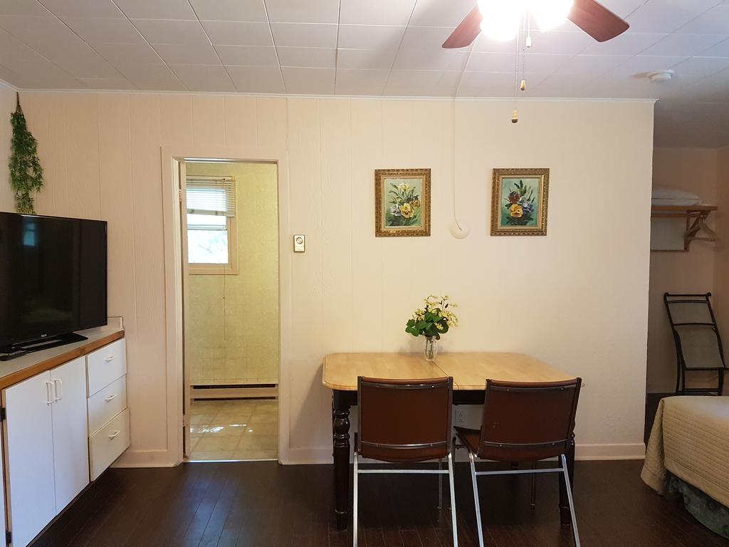 Motel Belair Rigaud Екстер'єр фото