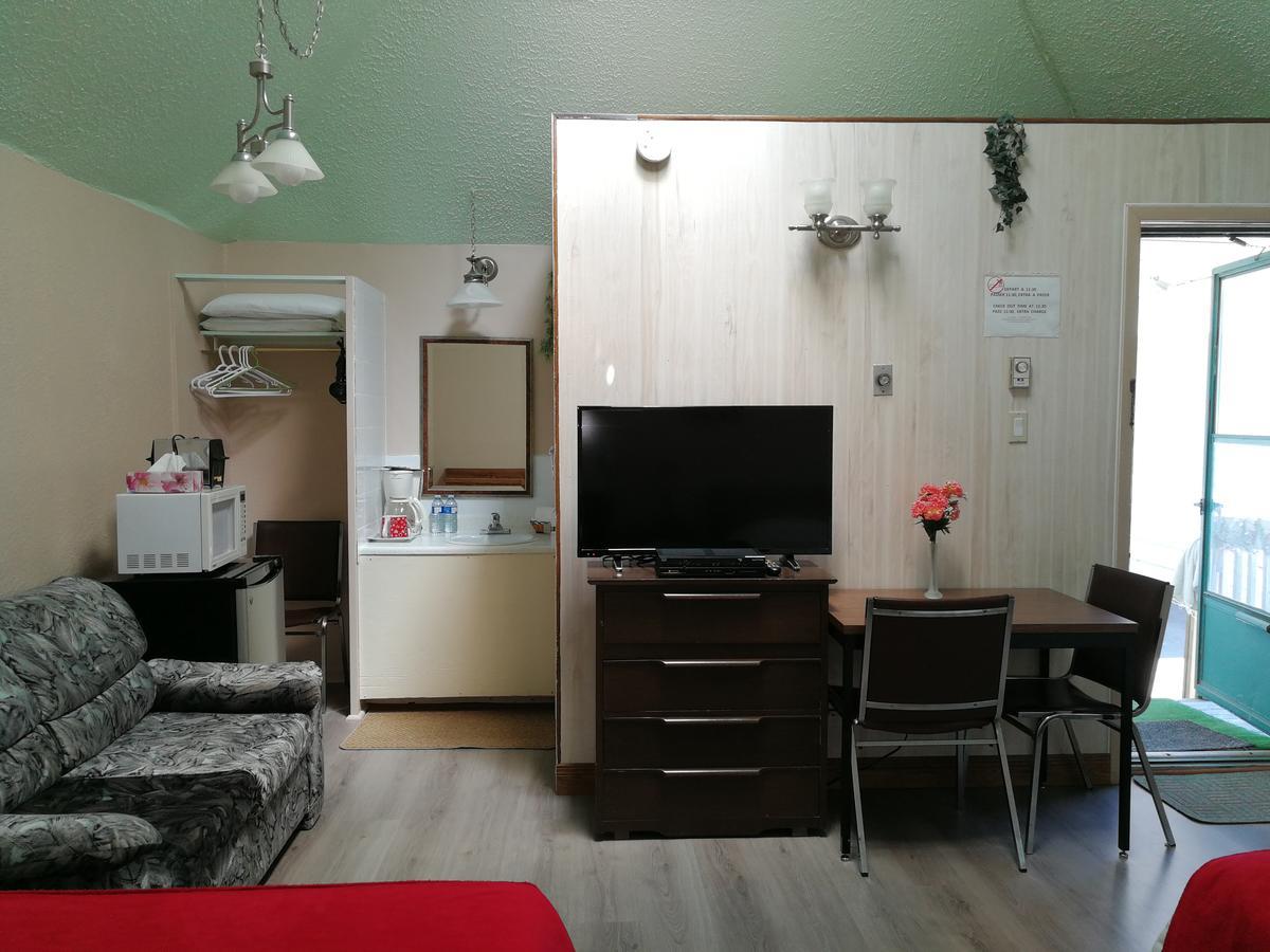 Motel Belair Rigaud Екстер'єр фото