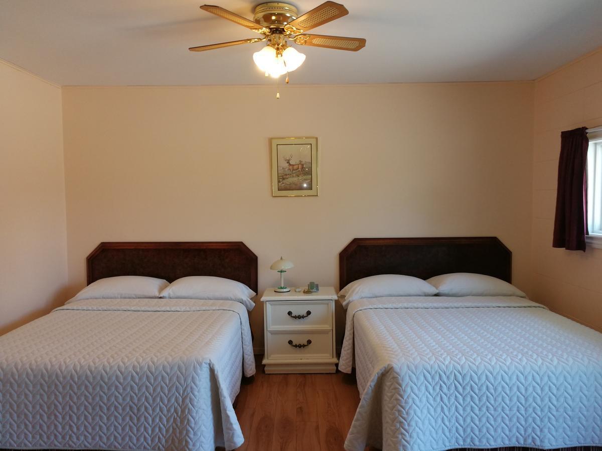 Motel Belair Rigaud Екстер'єр фото