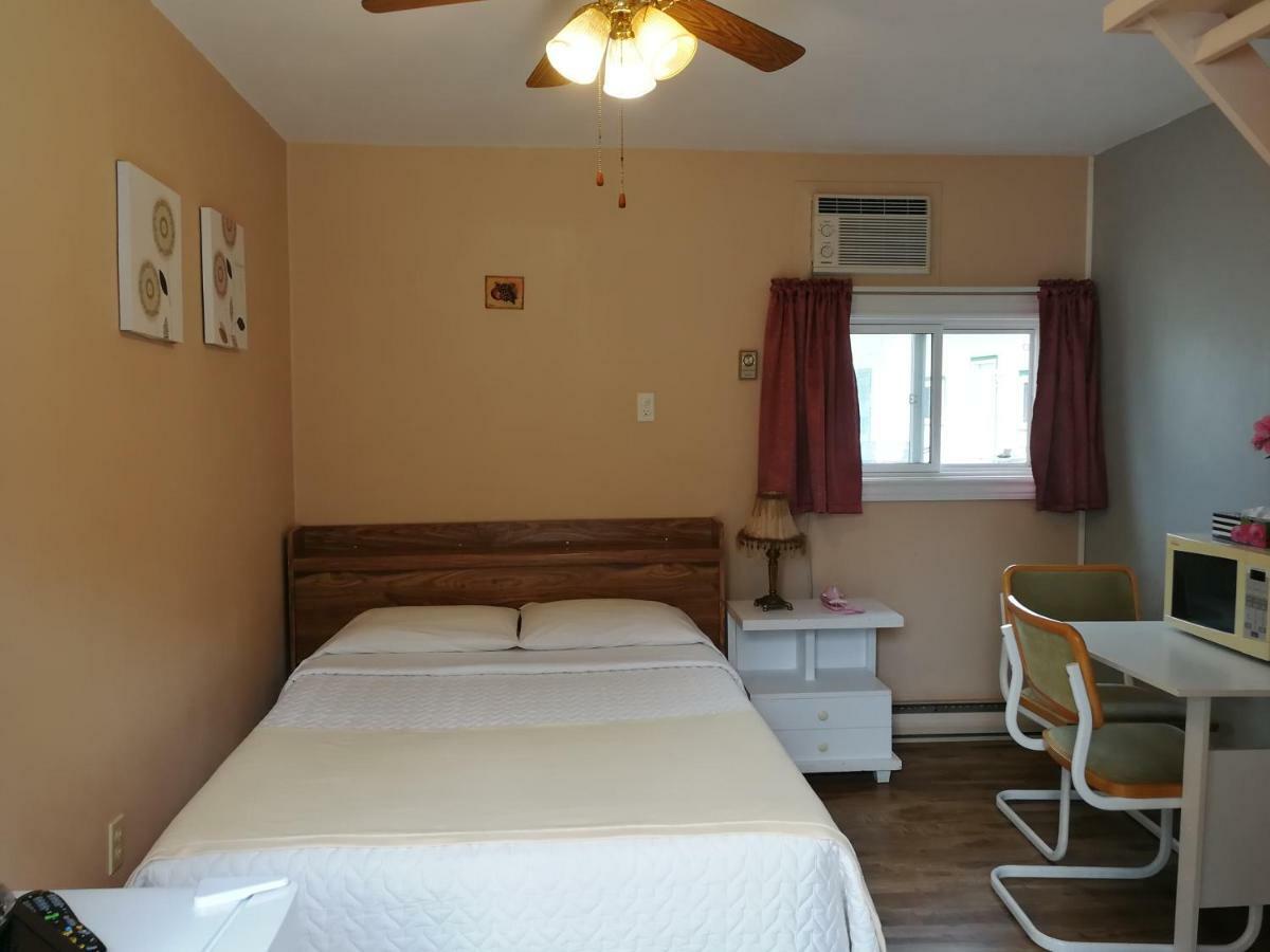 Motel Belair Rigaud Екстер'єр фото